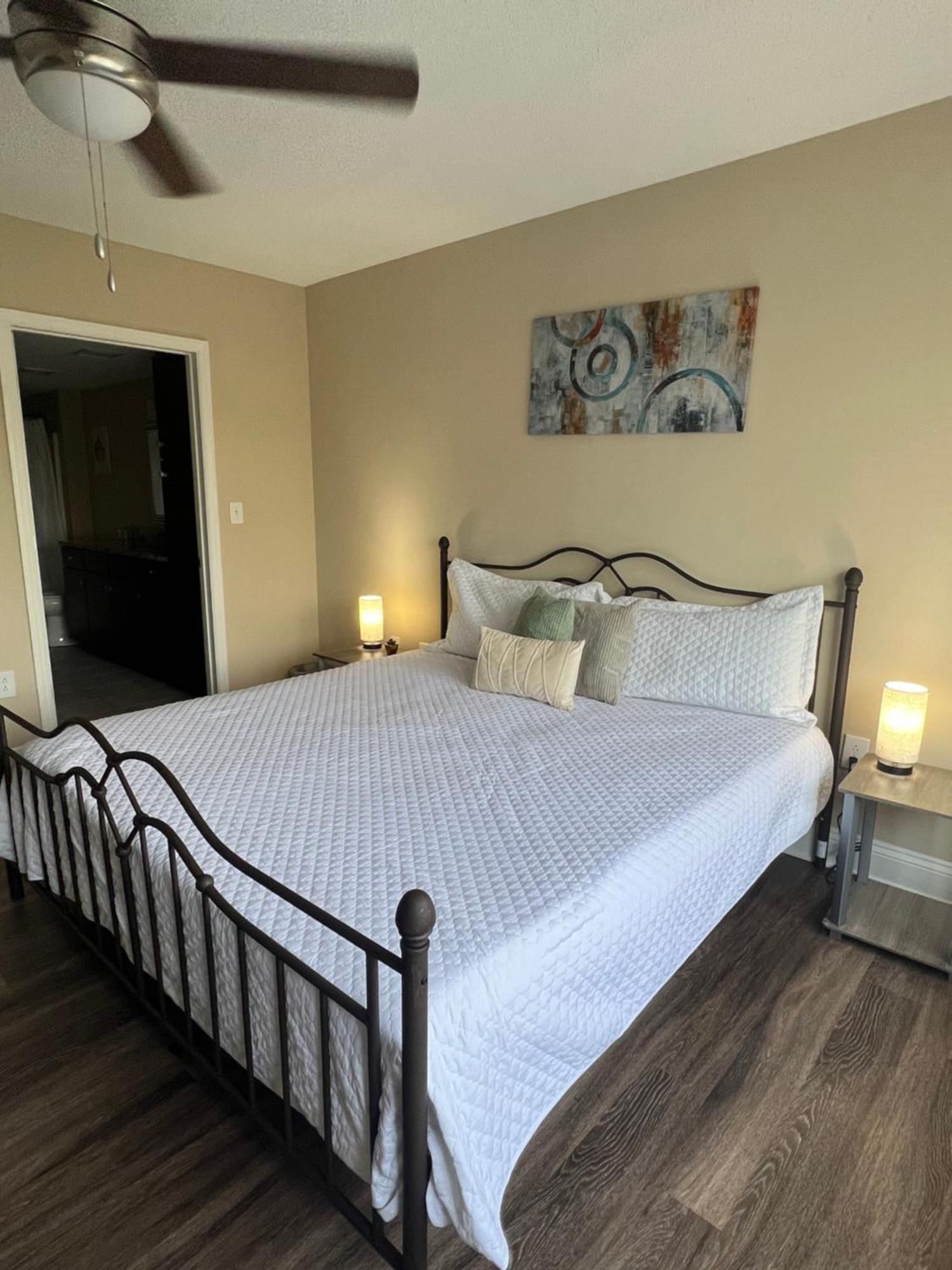 Spacious 2 Bed, 2 Bath Uptown Gem In The Heart Of The City-Parking-Wi-Fi-Balcony Cgv Charlotte Exterior photo