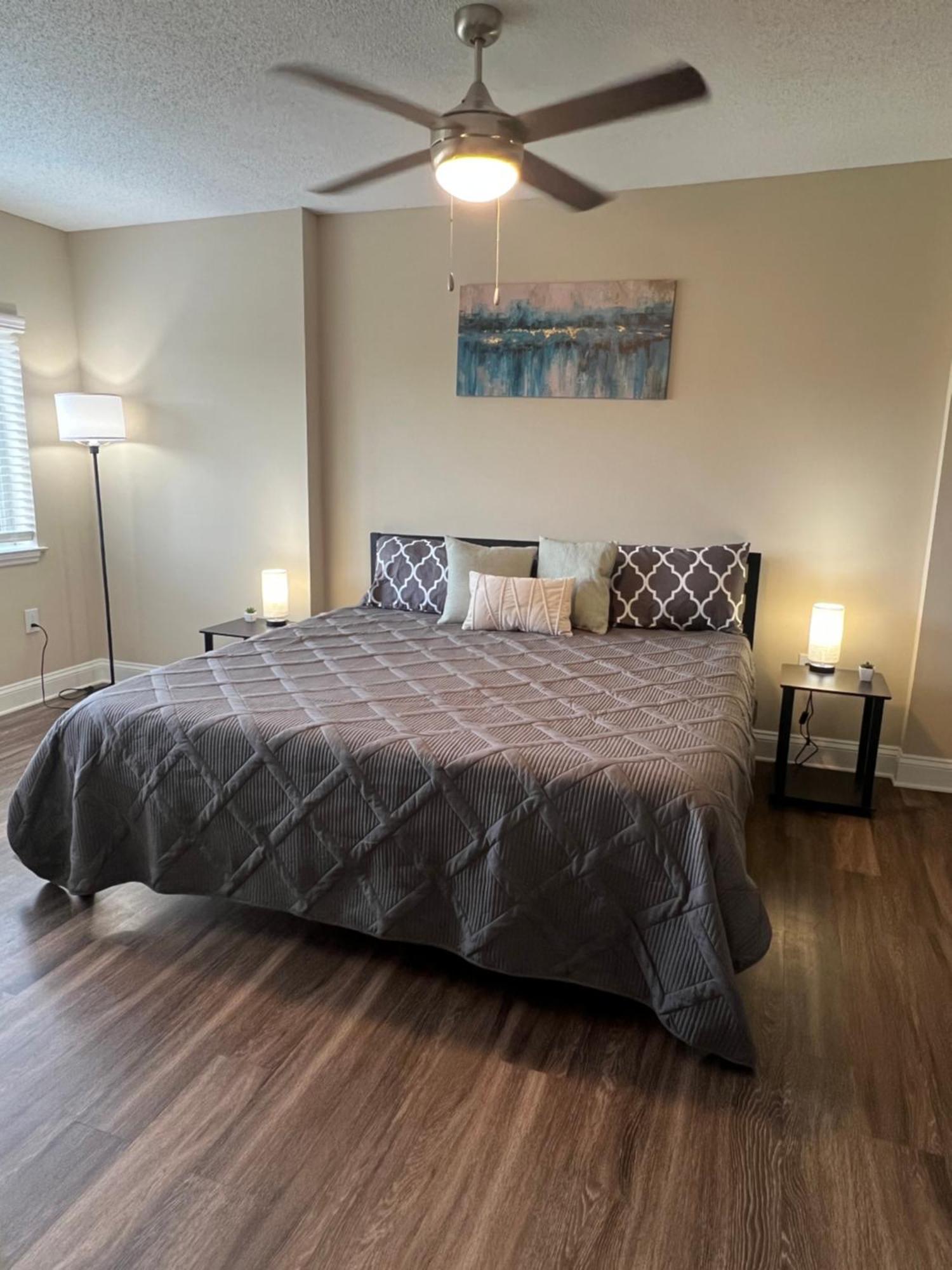 Spacious 2 Bed, 2 Bath Uptown Gem In The Heart Of The City-Parking-Wi-Fi-Balcony Cgv Charlotte Exterior photo